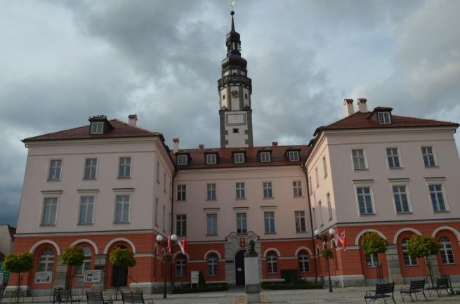 Kolejny fragment murów miejskich wzniesiono od około połowy XIV w. za panowania biskupa Przecława z Pogorzeli.