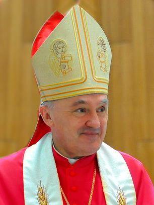 Dziewiętnaście lat temu Polska odzyskała w pełni swoją wolność. Dzięki Opatrzności Bożej stało się to, co wydawało się niemożliwe. Jan Paweł II bez zbrojnych hufców i armii zmienił oblicze świata.