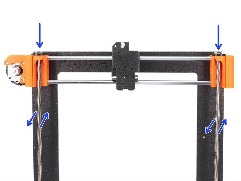 Step 7 Montaż osi X i prętów liniowych Oprócz osi X, przygotuj następujące elementy dla kolejnego kroku: Pręt liniowy 320 mm (2x) Ostrożnie nałóż oś X na śruby trapezowe.