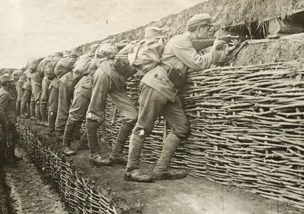 W okopach, 2. pułk piechoty II Brygady Legionów Polskich, Rarańcza 1915 Wśród tych pierwszych oficerów polskiego wojska byli m.in.