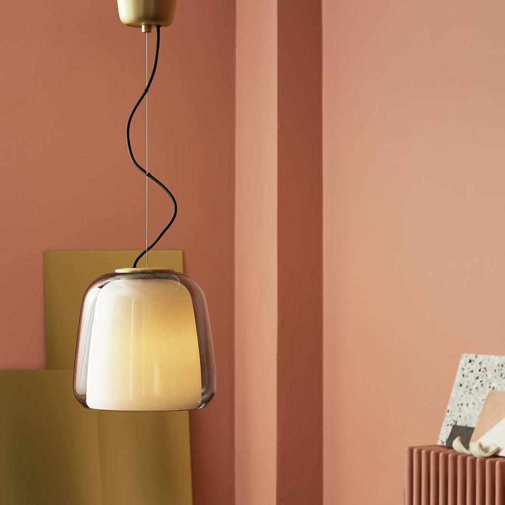 MATERIAŁY PRASOWE IKEA / SIERPIEŃ 2018 / 51 Dwuwarstwowy szklany klosz wiszącej lampy