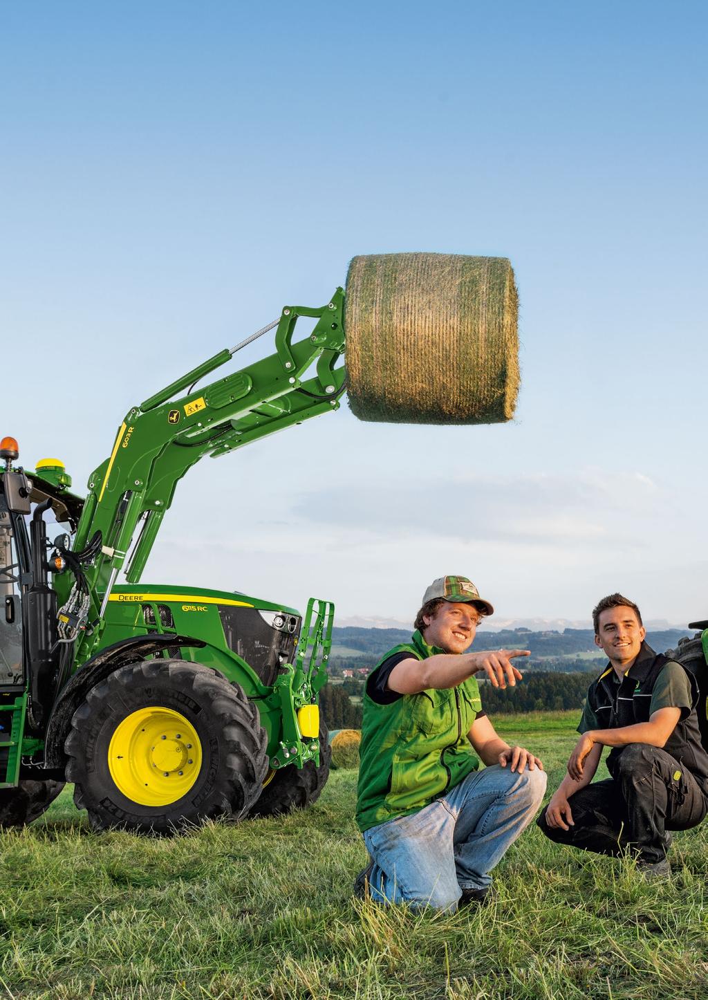 2 UNIWERSALNY CIĄGNIK JOHN DEERE Optymalizacja wydajności prac wykonywanych w gospodarstwie jest możliwa tylko przy korzystaniu z najlepszych maszyn i urządzeń.