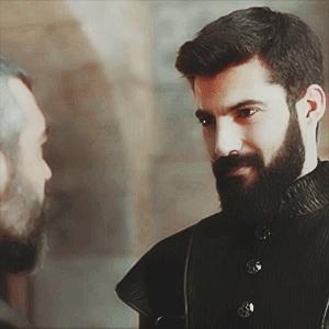 Sułtan Murad, chcąc kontrolować poczynania swego brata w prowincji koronnej, wysyła do Manisy Selima Paşę. Pragnie, by mężczyzna informował go o każdym kroku Mehmeda.