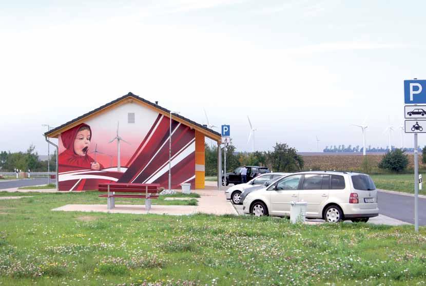 Najważniejsze jest bezpieczeństwo Nigdzie indziej ruch ludzi w toaletach nie jest tak anonimowy, jak w miejscach obsługi pasażerów przy autostradach.