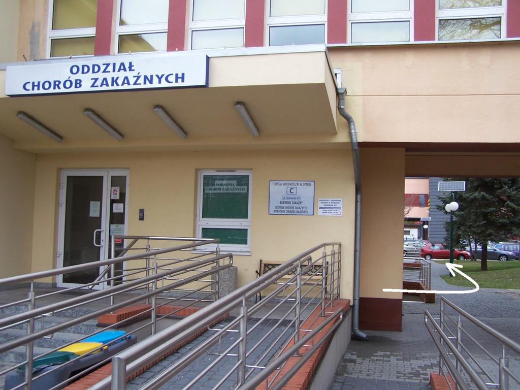 Punkt Konsultacyjno-Diagnostyczny znajduje się w wydzielonym miejscu w budynku, gdzie mieści się