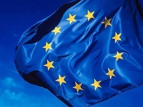 Znaczący postęp w zakresie finalizacji prac nad Banking Package w UE Zmiany KE do pakietu CRD IV/ CRR (listopad 2016) 23 listopada 2016 roku Komisja Europejska zmiany do Dyrektywy CRD oraz do