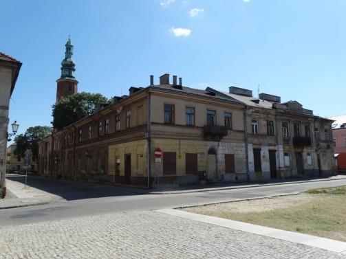 3)Strefa usług (parter) operatorem strefy usług będzie Miejski Zarząd Lokalami (administrator budynku).