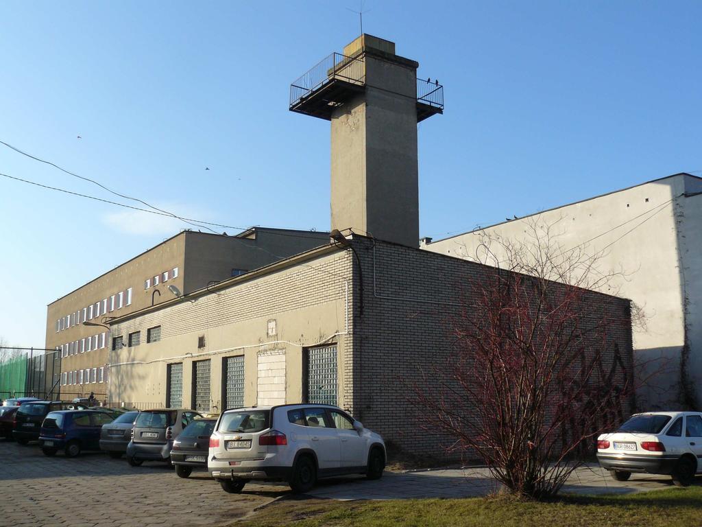 Projekt rozbiórki budynku po byłej kotłowni ul. Dobra 3 15-950 Białystok 1 ZAKŁAD PROJEKTOWANIA I USŁUG BUDOWLANYCH BENBUD INŻ. BENEDYKT REDER ul Ks. dr Wł.