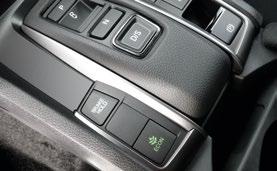 EXECUTIVE 1,0 VTEC TURBO 6-biegowa przekładnia manualna Bezstopniowa przekładnia automatyczna (CVT) 1,6 i-dtec 6-biegowa przekładnia manualna 9-biegowa przekładnia automatyczna 17-calowe obręcze