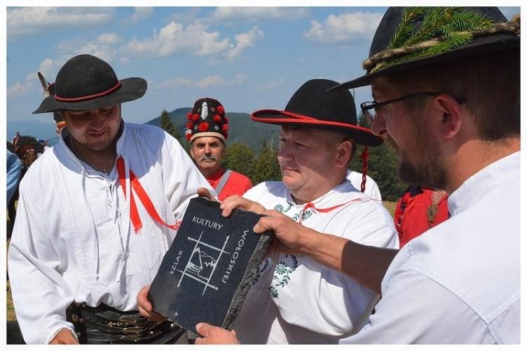 W Beskidzie Żywieckim położony jest szczyt Wielka Rycerzowa. Znajduje się tu piękna, stara Hala Rycerzowa.