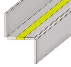 Podkładki izolacyjne umieszcza się w górnej grubości warstwy wynoszącej 12 mm. i dolnej części oparcia biegu schodów.