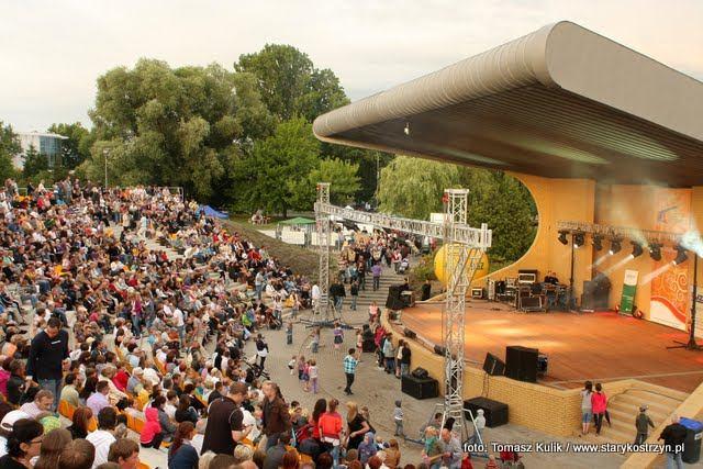 Projekty zakończone rzeczowo przykłady Kultura bez granic - budowa amfiteatru w Kostrzynie Beneficjent Wiodący: Miasto Kostrzyn nad Odrą Partner: FRIZZ