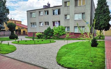 Łącznie w tym roku wymienionych zostało 17 z 28 wiat przystankowych znajdujących się na terenie miasta i gminy. W planach jest dalsza sukcesywna wymiana wiat na nowe.
