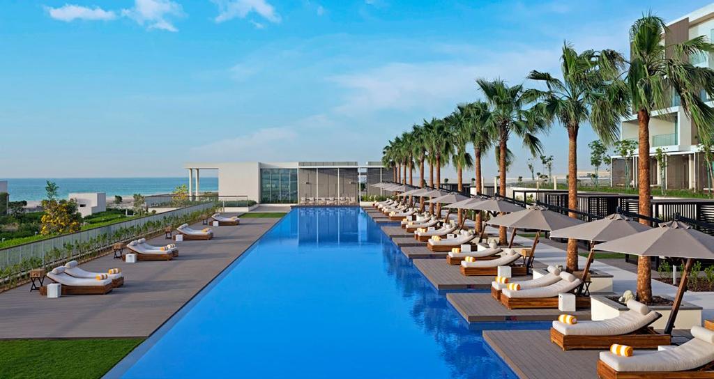 EMIRATY ARABSKIE Emiraty Arabskie The Oberoi Beach Resort Al Zorah, Adżman Ekskluzywny hotel położony wzdłuż dziewiczej plaży w rezerwacie przyrody, z lasami
