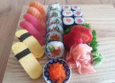 Zestawy sushi/ Sushi sets BARA SETS (19) Shake Nigiri x2, Maguro Nigiri x2, Tamago Nigiri x2, Tobico Gunkan x1,