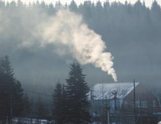 Za smog w dużej mierze odpowiadają kiepskiej jakości paliwa, a przede wszystkim urządzenia grzewcze, które nie spełniają najwyższych norm.