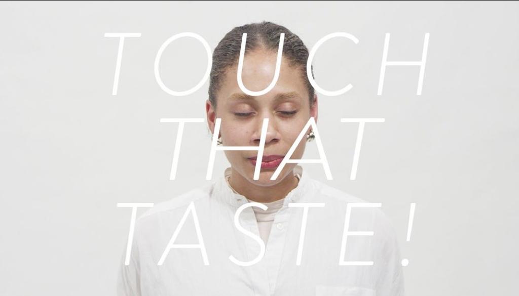 Touch That Taste! - film, 2015 Touch That Taste! to mój projekt magisterski, którego celem było przetłumaczenie zmysłów smaku i zapachu na dotyk i wzrok.