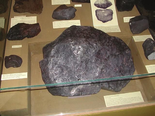 który odnalazła Magdalena Pilska-Piotrowska. Pokrzywnicki Jerzy, (1964), I. Meteoryty Polski. II. Katalog meteorytów w zbiorach polskich. Studia Geologica Polonica, vol.