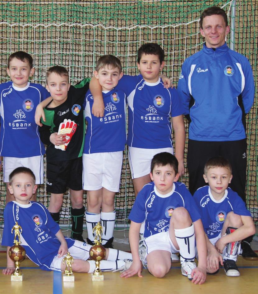 W Radomszczańskiej Akademii Piłkarskiej trenuje około 50 dzieci z Radomska i okolic w wieku 6-11 lat. Oprócz cotygodniowych treningów młodzi piłkarze uczestniczą w turniejach.
