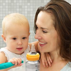 *W zależności od wieku twojego dziecka, zastosuj wraz z zarekomendowaną przez dentystę małą ilością żelu na ząbkowanie lub pasty do zę bów. 2.