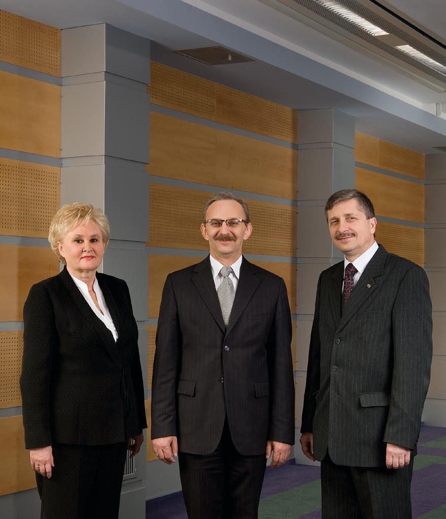 Zarząd (od lewej) Teresa Szeligowska Wiceprezes Zarządu Dyrektor Ekonomiczno-Finansowy Benedykt