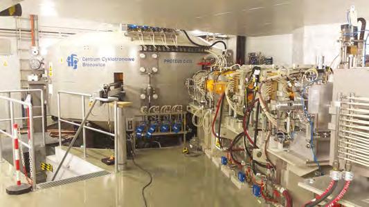 Cyklotron Proteus-235 w Centrum Cyklotronowym Bronowice, przyspieszający protony do energii 230MeV.