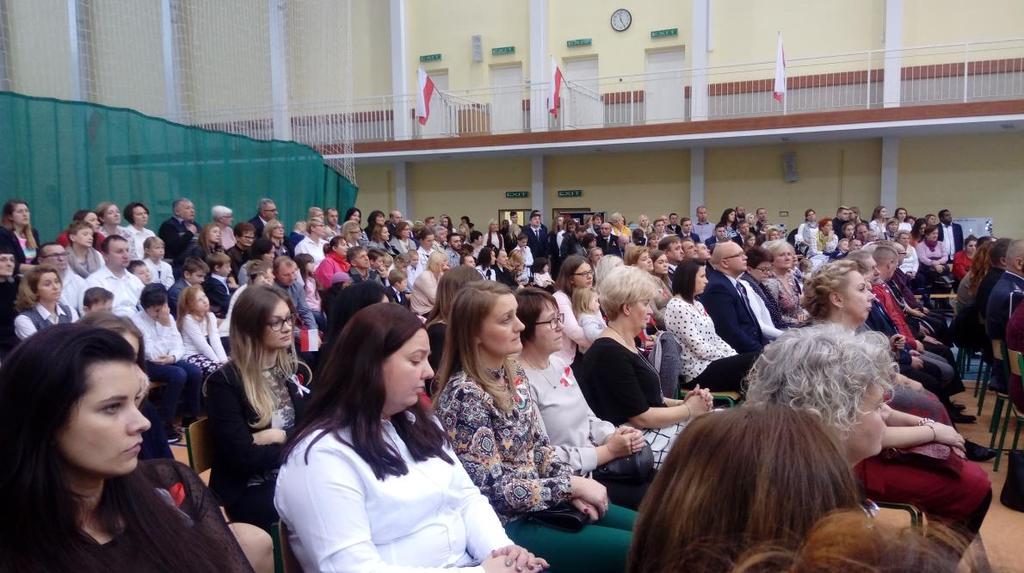 zwłaszcza dla najmłodszych lekcją patriotyzmu, dzięki której nasza historia przestanie być jedynie częścią odległej przeszłości, a stanie się elementem codziennej zadumy, szacunku i prawdziwej troski