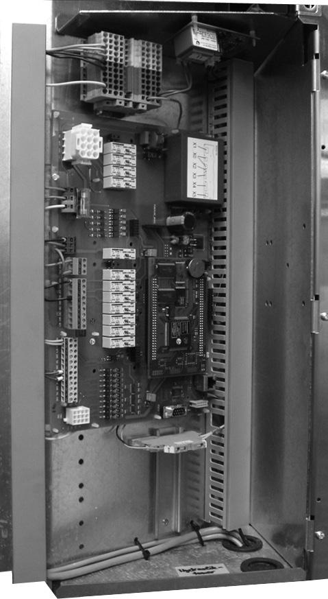 Po zakończeniu wszystkich prac elektrycznych zamknąć skrzynkę rozdzielczą w urządzeniu Zamknąć urządzenie, jeżeli nie planuje się w najbliższej przyszłości dalszych prac przy urządzeniu.