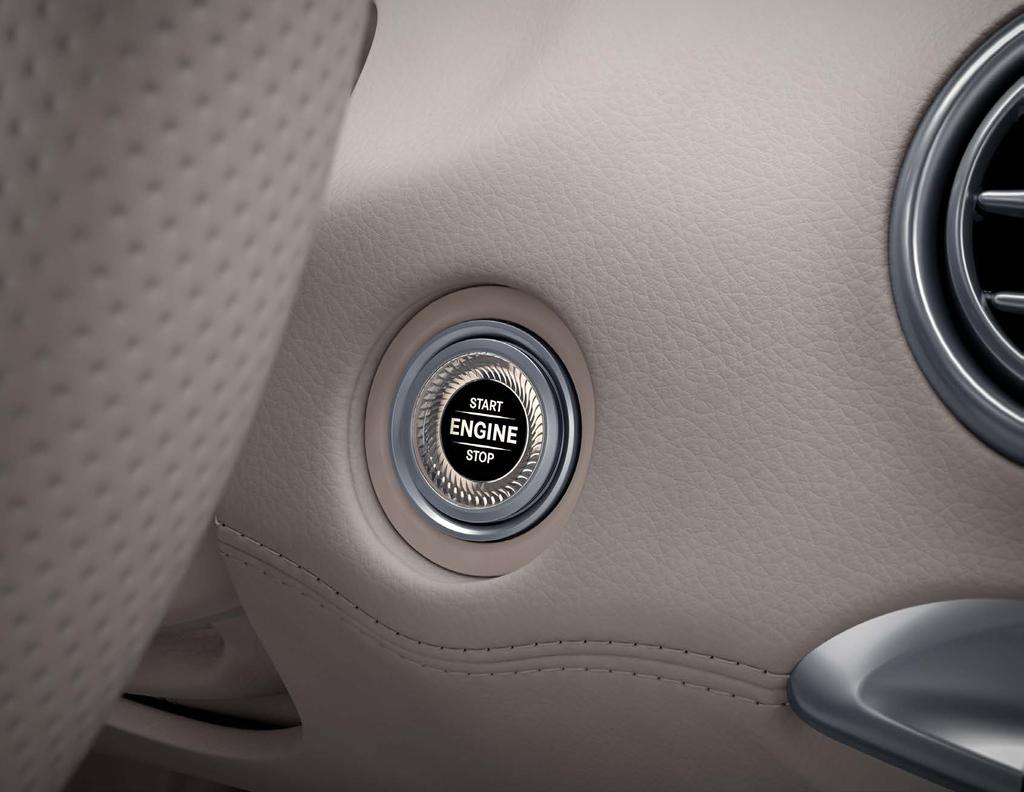 Niezależnie od tego jakość powietrza we wnętrzu podwyższa jonizacja oraz udoskonalony system filtrowania. Pakiet KEYLESS-GO.