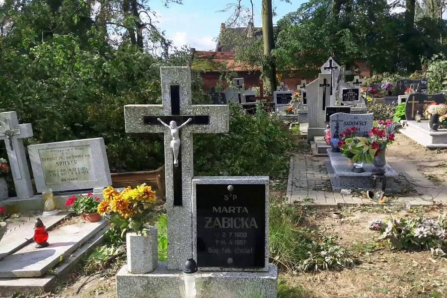 Wójtowie opowiedzieli, jak nawałnicę przetrwały poszczególne gminy. Tuchola: cmentarz, rynek, drogi. Niewyobrażalny zakres zniszczeń - Najwięcej zniszczeń jest w sołectwach Kiełpin i Raciąż.