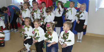 W tegorocznym, jubileuszowym święcie piosenki uczestniczyło prawie 30 podmiotów artystycznych w sumie ponad 60 młodych artystów z Olsztyna, Górowa Iław.