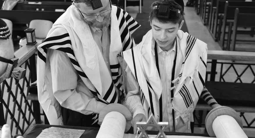 CYKL ŻYCIA ŻYDOWSKIEGO Narodziny Każdy żydowski chłopiec powinien być obrzezany, ceremonia ta nazywa się brit mila.