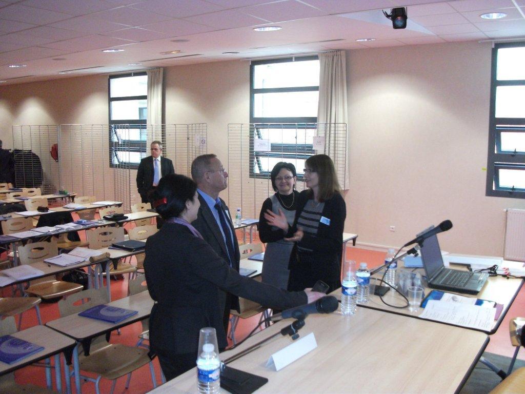 kolejnych spotkań. Na spotkaniu przygotowującym projekt w Cadiz (Hiszpania) na miejsce konferencji podsumowującej projekt w maju 2012 roku wytypowany został Wrocław.
