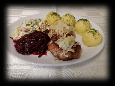 Karkówka w sosie pieczeniowym / Slow cooked pork