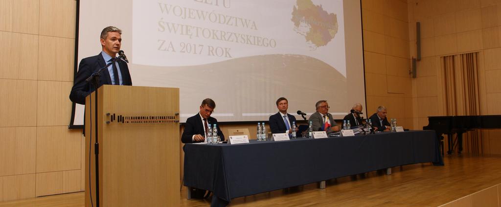 Zarząd województwa z absolutorium z wykonania budżetu 1 28 czerwca 2018 Zarząd województwa z absolutorium z wykonania budżetu Podczas XLVI sesji Sejmiku Województwa Świętokrzyskiego radni udzielili