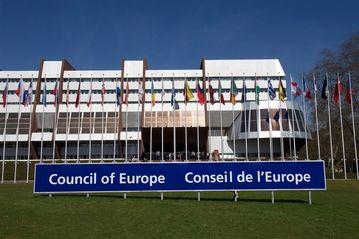 Bioetyka konwencje Europejska Konwencja Bioetyczna jest jedną z konwencji Rady Europy Została zawarta 4 kwietnia 1997
