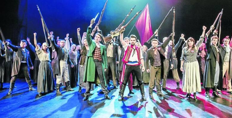 Musical Les Misérables 15 marca 2018 uczniowie ze szkolnego koła teatralnego oraz chóru wraz z opiekumi obejrzeli w Teatrze Muzycznym w Łodzi światowej sławy musical Les Misérables.