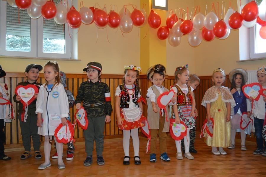 Moja mała Ojczyzna miał bardzo dobry odbiór wśród rodziców. Nasze przedszkole zaprosiło rodziców z dziećmi do nieco rozszerzonej formy konkursu.