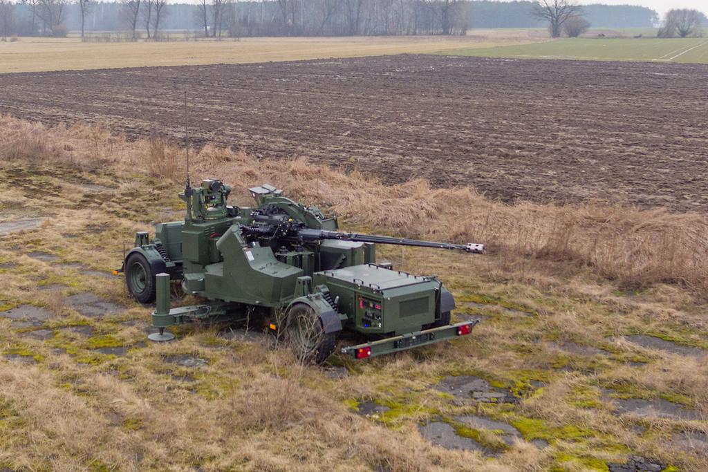 Armata AG-35 w położeniu bojowym. Fot. PIT-RADWAR Armata może pracować w różnych trybach: automatycznym, półautomatycznym oraz autonomicznym.