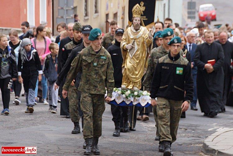 gościa honorowego panią Konsul Węgier Adrienn Körmendy i wyraził nadzieję na owocną współpracę. Uroczystości swoją obecnością zaszczycili m.in.