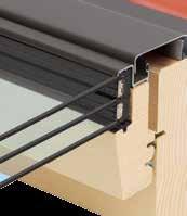 Wśród standardowej oferty drewnianych okien 3- i 4-szybowych do wyboru są 3 technologie wykończenia drewna sosnowego: w