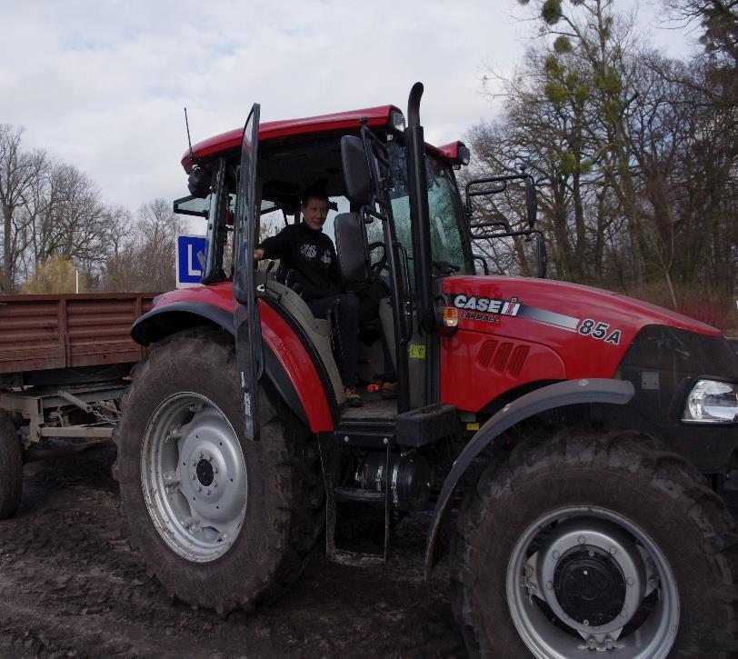 i agrotroniki naprawia, serwisuje oraz organizuje