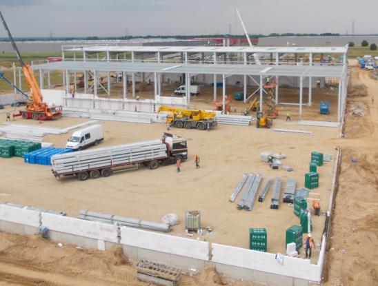 Roller Conveyors, containers and transportation systems for production processes) all kinds of of tanks (pressure and unpressurised) Jako doświadczony wytwórca konstrukcji stalowych oferujemy naszym