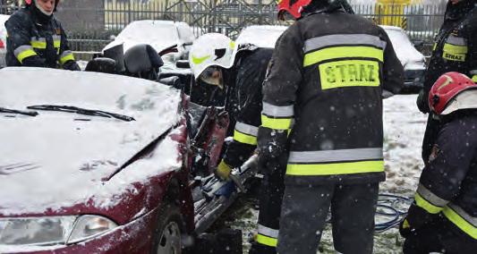 zakupiliśmy system selektywnego wywoływania DSP 50 oraz nożyce hydrauliczne