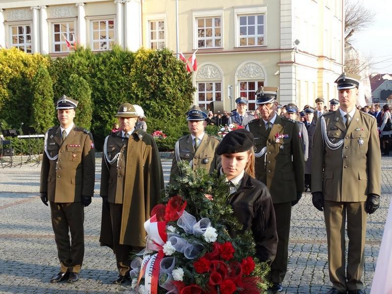 Mielec Wojskowy Komendant Uzupełnień ppłk Mirosław CIESIELSKI wziął udział w wyjątkowych obchodach 100. Rocznicy Odzyskania Niepodległości przez Polskę, które rozpoczęły się w Bazylice Mniejszej pw.