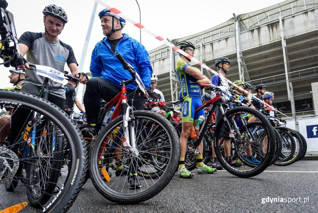 aktualnego mistrza Polski w maratonie MTB, Dariusza Batka. Kolarze grupy 7R CST MTB Team z pewnością i tym razem będą należeli do grona głównych faworytów wyścigu.