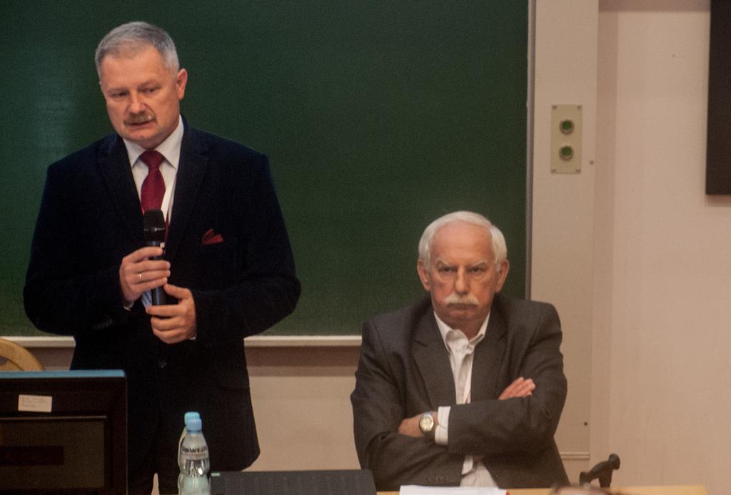 rządu, Sejmu i Senatu z dramatycznym apelem o systematyczne, szybkie zwiększanie nakładów budżetowych na