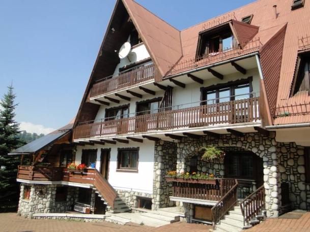 PORONIN Słowacja - Jaskinia Bielańska Zakopane Narodowy pomnik przyrody znajdujący się w Tatrach Bielskich, na północnym stoku Kobylego Wierchu Ośrodek