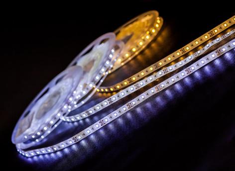 Taśmy LED LED strips Doskonałe właściwości dekoracyjne excellent decorative properties Do ogólnego przeznaczenia for general purpose Podwójne PCB bardzo dobry przepływ prądu w taśmach, redukcja strat