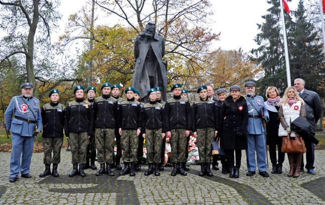 związanych z Marynarką Wojenną SZ RP), Jednostkami Specjalnymi, Strażą